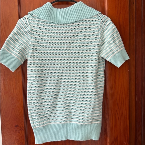 Vineyard Vines Light Blue and White Striped Sweater - Picture 5 of 5